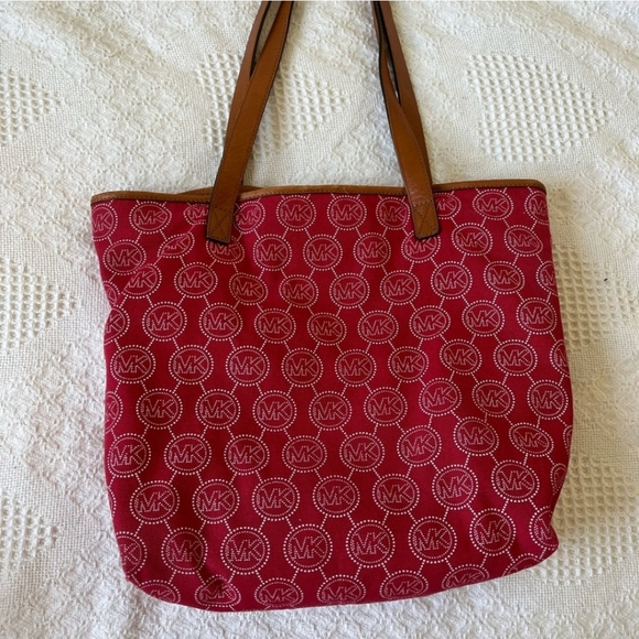 MICHAEL KORS Red Bag! - Picture 5 of 8